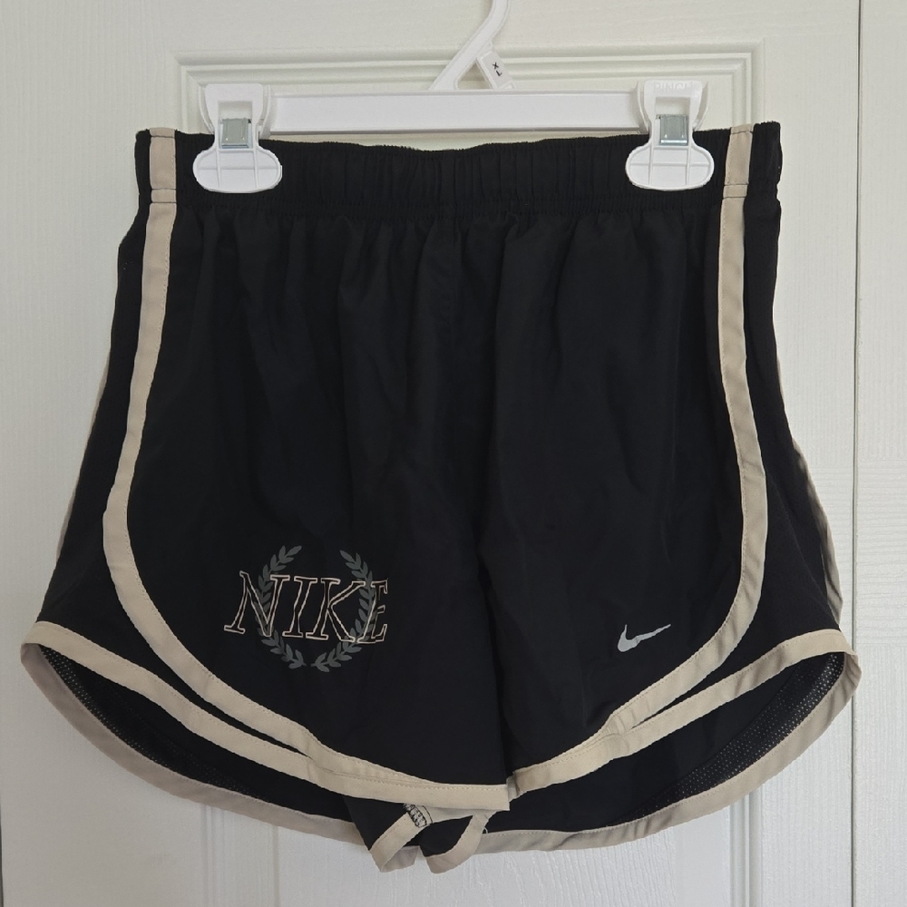 Nike Women's Black and Cream Athletic Shorts